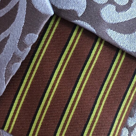 BCBG Hand Crafted Attitude Floral 100% Silk Skinny Necktie - Picture 3 of 7